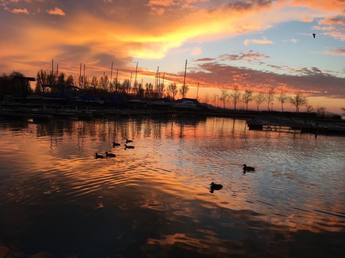 Balatonlelle Apartmanhaz Екстер'єр фото