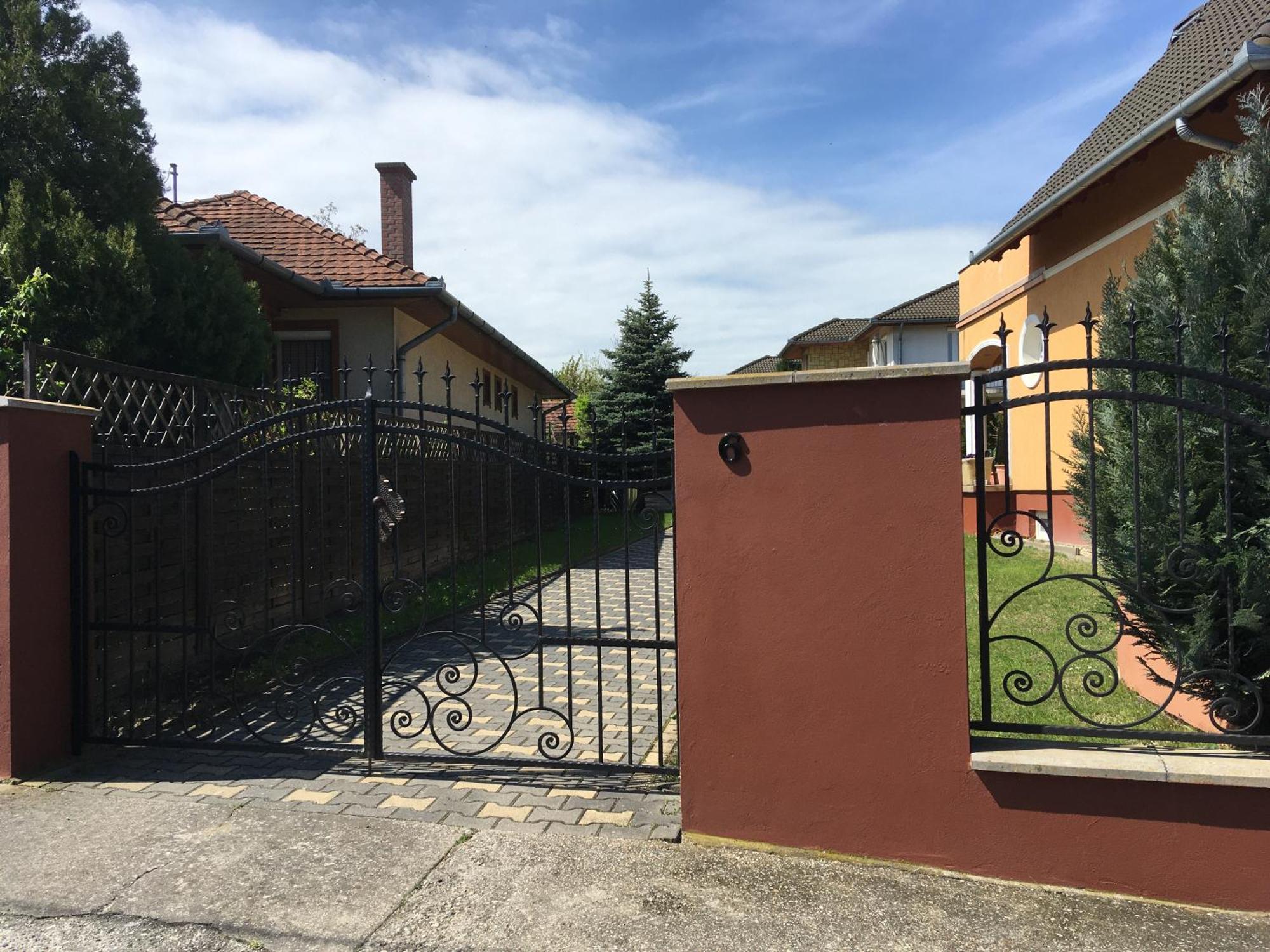 Balatonlelle Apartmanhaz Екстер'єр фото