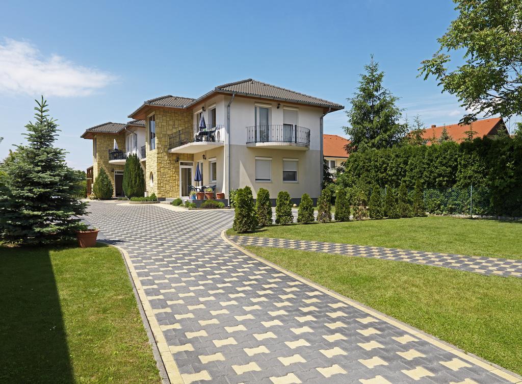 Balatonlelle Apartmanhaz Номер фото